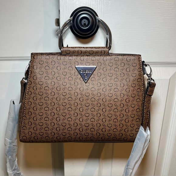 New With Tags Guess Cruze Purse in Cocoa (Brown) Removable Adjustable Strap - Picture 1 of 9